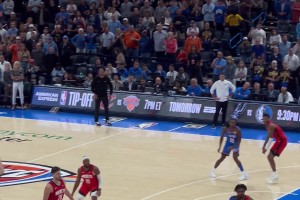 引發(fā)爭(zhēng)議！杜蘭特最后時(shí)刻在沒(méi)有暫停的情況下叫出暫停，雷霆抗議