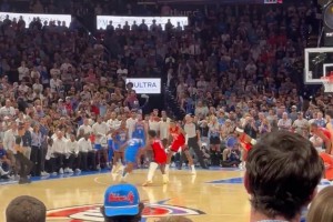 這就是雙MVP！亞歷山大關鍵時刻單吃阿門??進超難絕平中投！