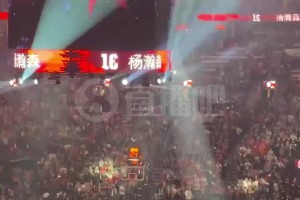 會來事！楊瀚森首秀入場！DJ用中文介紹：石牛好~楊瀚森??