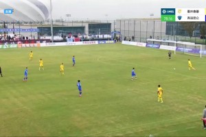 ??離大譜！中冠青海門將這次出擊，險(xiǎn)些留了個(gè)空門給對(duì)手！