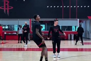 能否終結(jié)連??？火箭隊(duì)內(nèi)訓(xùn)練，杜蘭特投籃如喝水