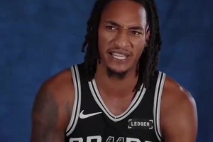 專業(yè)知識過硬！VJ采訪認(rèn)出了所有的球員，甚至wnba也全都認(rèn)出！