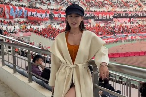 阿姨好啊??！泰山美女球迷雷姨風姿綽約，今天我們都是泰山球迷