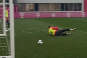 改善的力量！奧利塞在拜仁訓(xùn)練中多次用右腳射門！