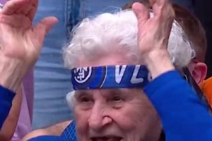 一生的信仰！比賽日這位國米老奶奶開心的就像個孩子?